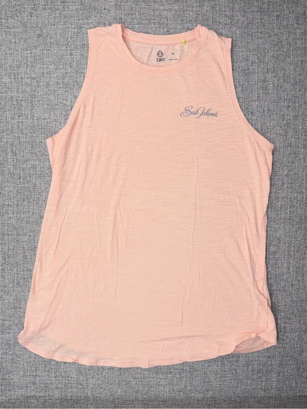 tasc adult medium Sea Island workout tank EUC